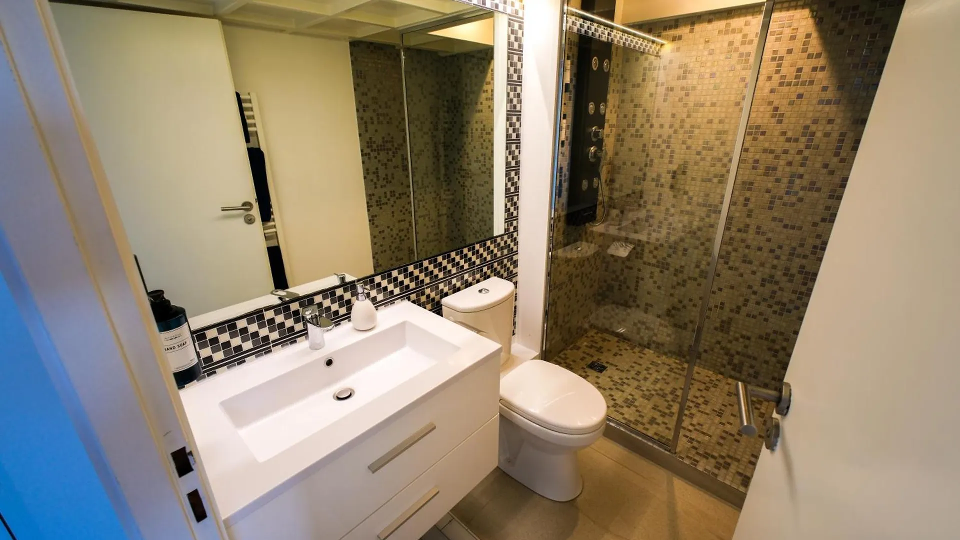 شقة Villa Bono Jacuzzi & Spa سا لُرون دو فار